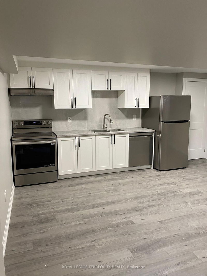 home for lease on Lower-34 Del Ray Crescent