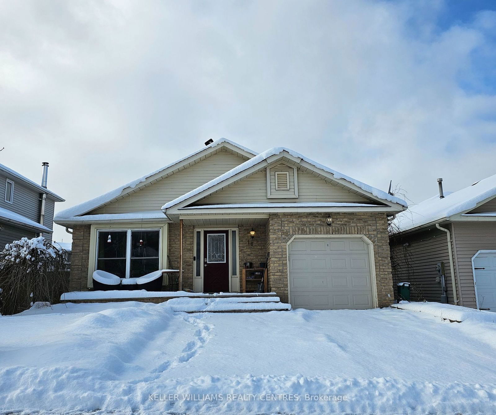 Detached House for sale at 16 Gosney Crescent, Barrie, Painswick North, L4N 6T6 - MLS: S11910013