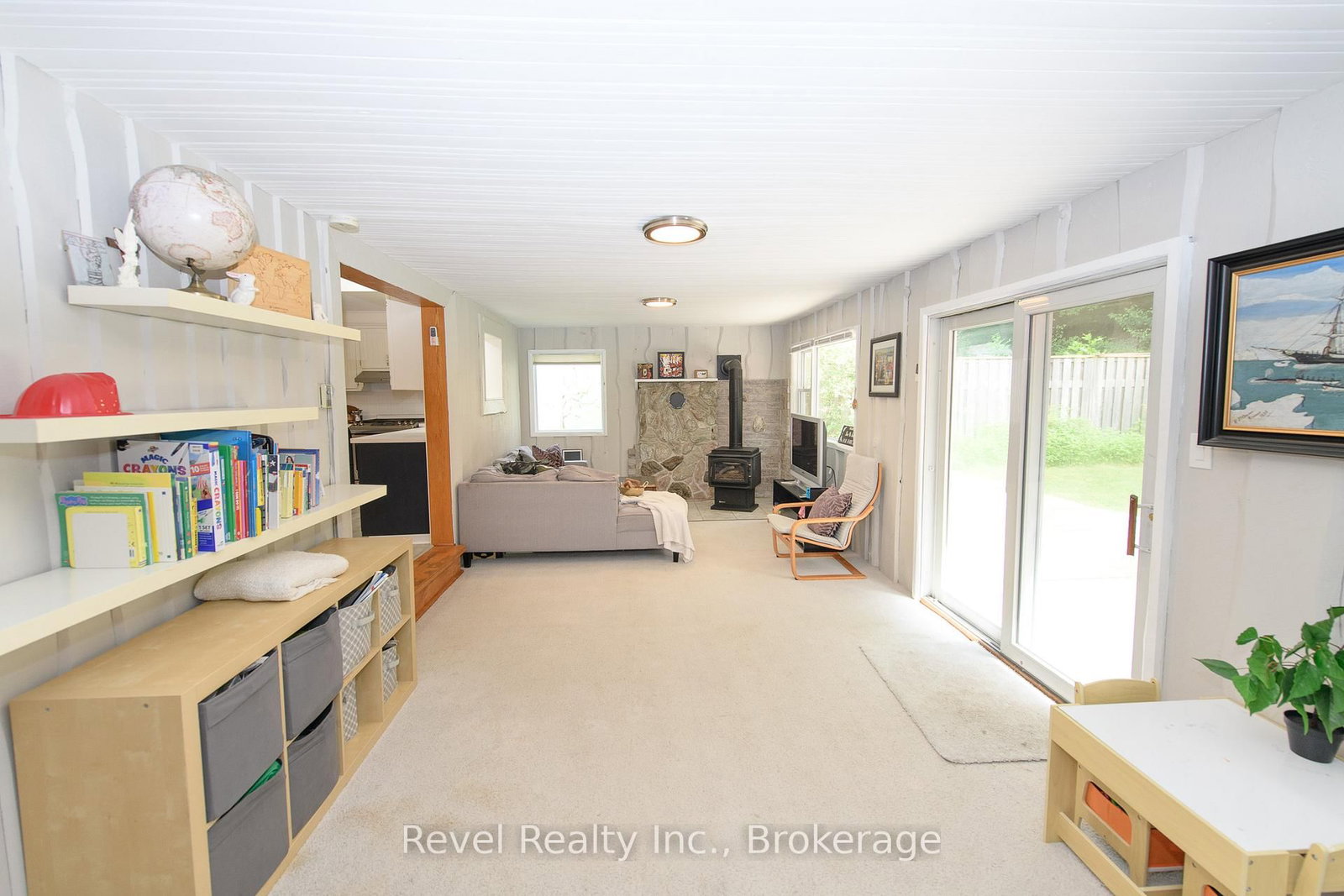 Listing Image 11