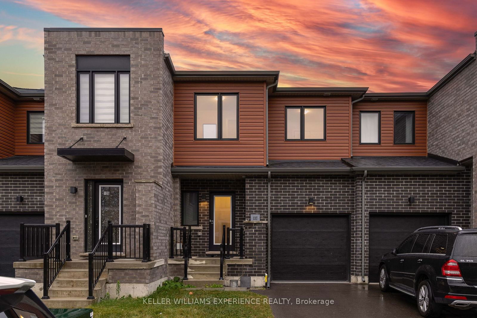 Townhouse for sale at 137 Turnberry Lane, Barrie, Painswick South, L9J 0M4 - MLS: S11913407