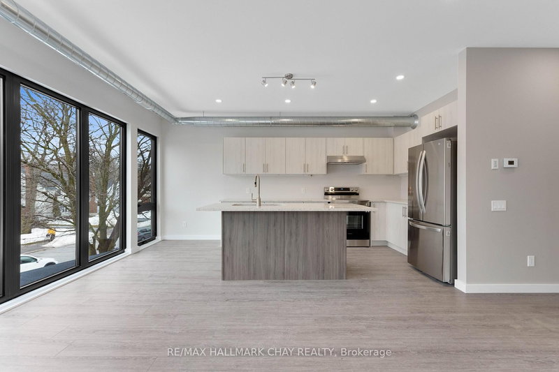 A - 163 Mary St, Orillia, L3V 3E3 | Image 2