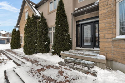 2 Spencer Dr, Barrie - Innis-Shore image-0-2