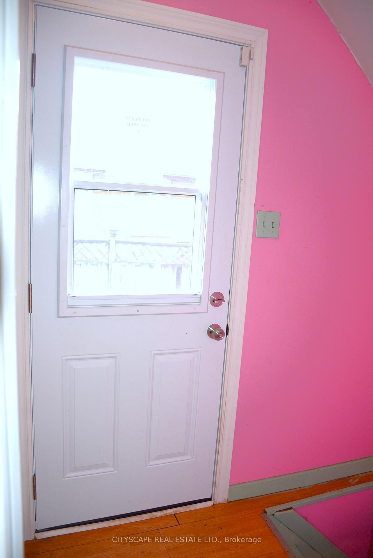 Listing Image 20