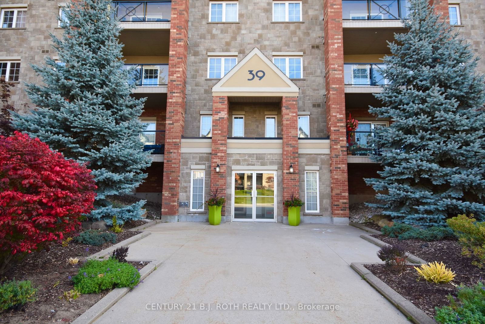 Condo for sale at 205-39 Ferndale Drive, Barrie, Ardagh, L4N 5T5 - MLS: S11920568