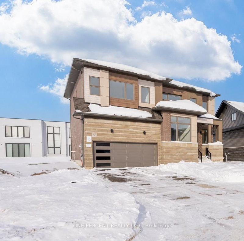 3769 Sunbank Cres, Severn, L3V 8N2 | Image 2