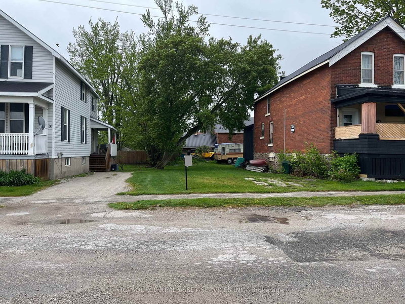 117 Colborne St E, Orillia, L3V 1V1 | Image 2