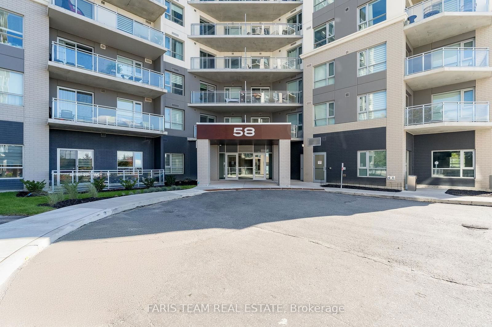 Condo for sale at 812-58 Lakeside Terrace, Barrie, Little Lake, L4M 0L5 - MLS: S11922519