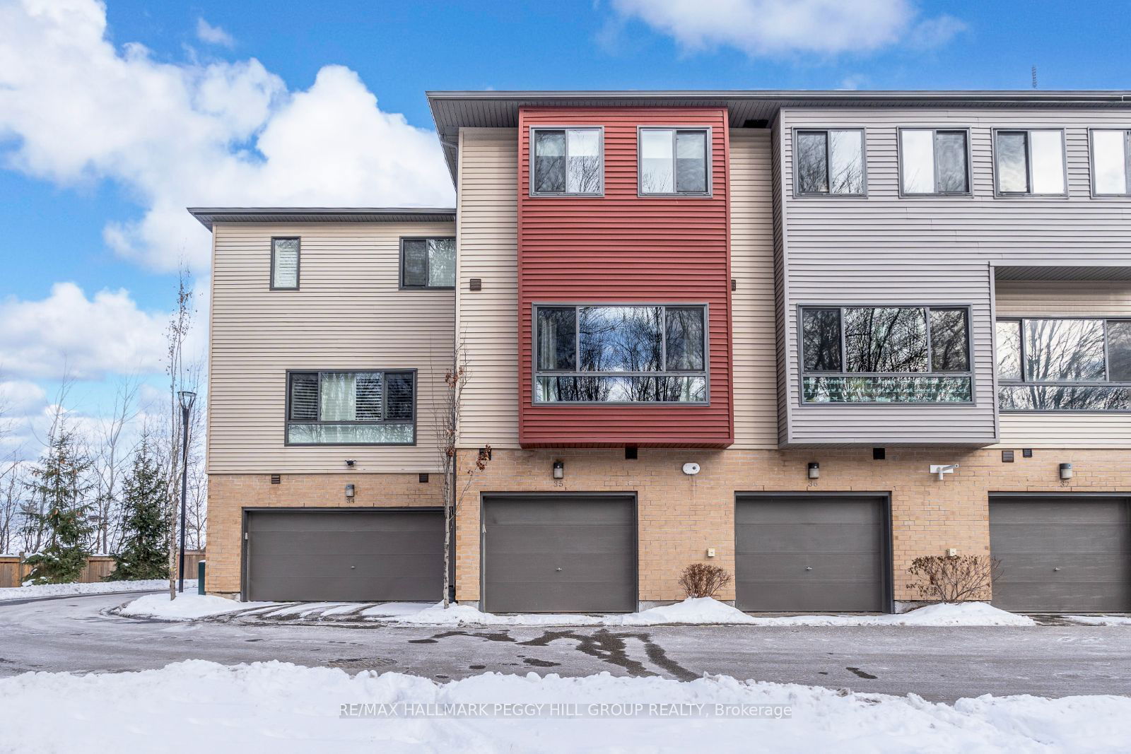 Townhouse for sale at 35-369 Essa Road, Barrie, Ardagh, L4N 9C8 - MLS: S11923910