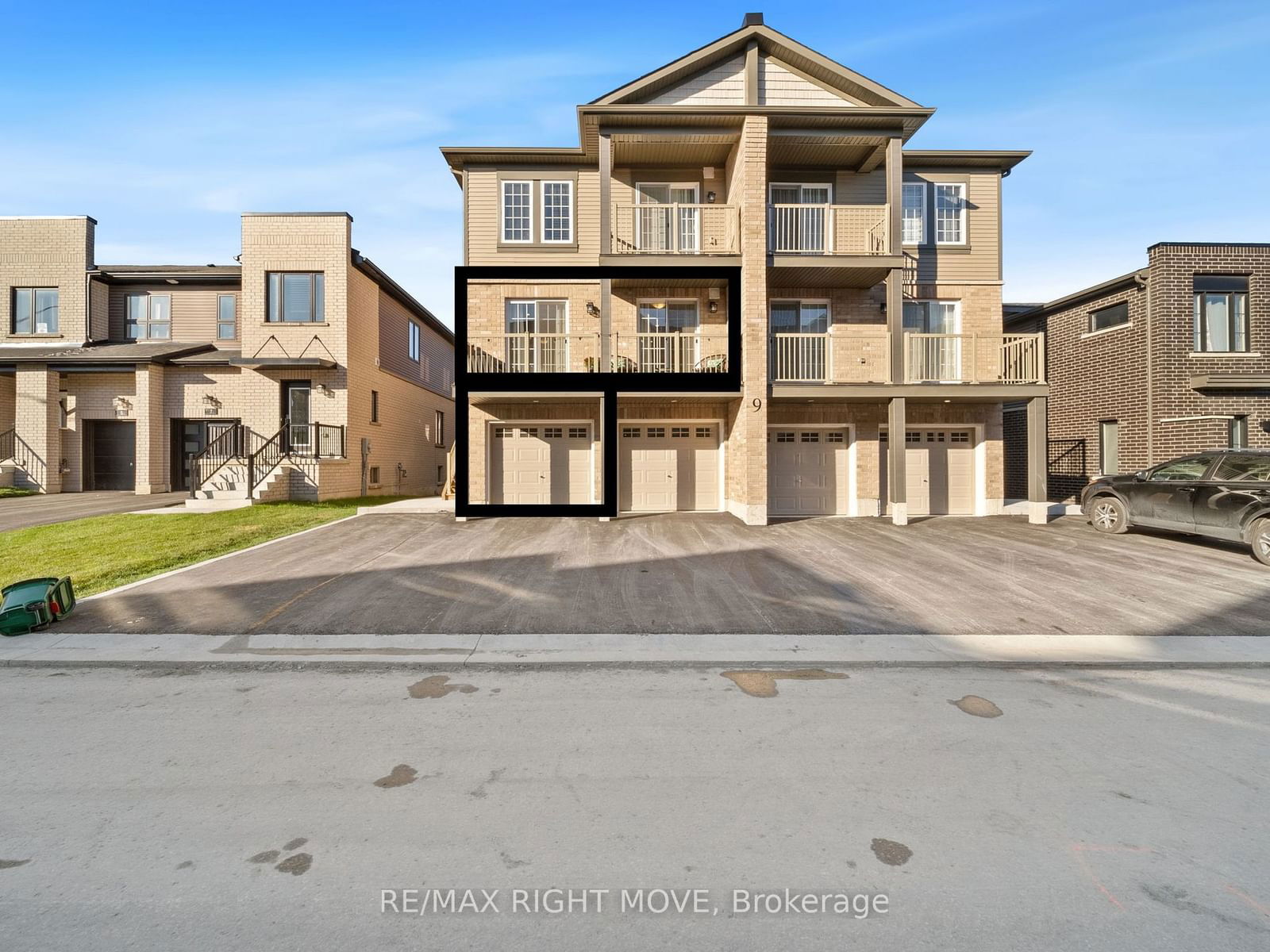 Condo for sale at 2-9 Hay Lane, Barrie, Rural Barrie Southeast, L9J 0C2 - MLS: S11924298