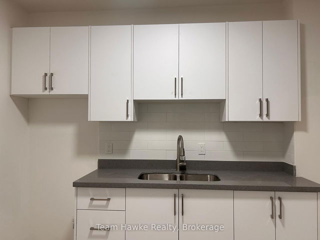 B2 - 288 King Street
