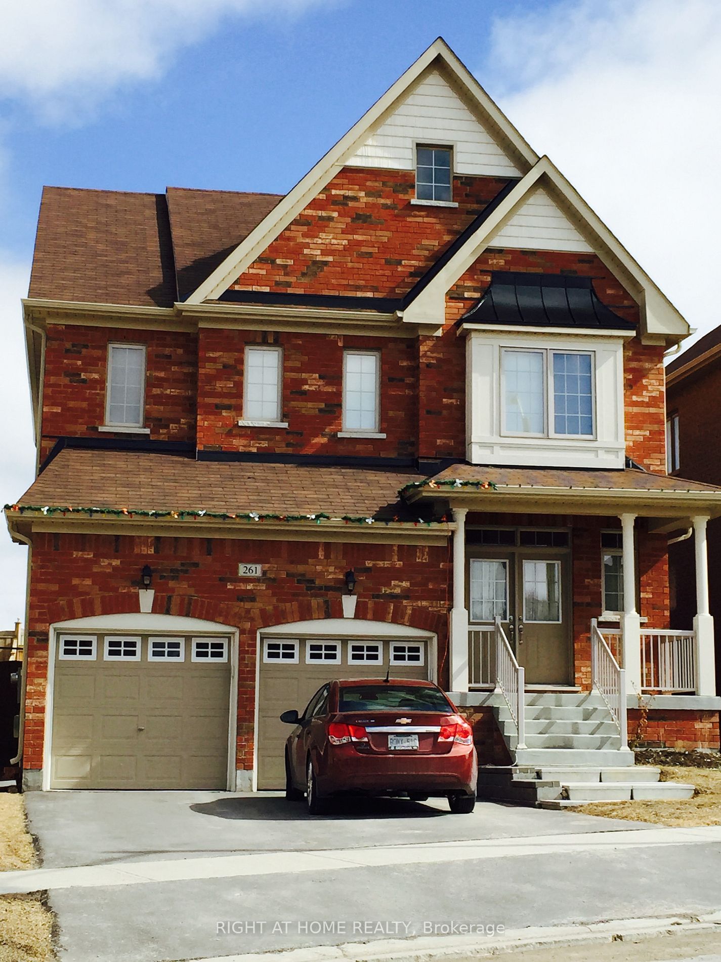 Detached House for lease at 261 KOZLOV Street, Barrie, West Bayfield, L4N 6R7 - MLS: S11925195