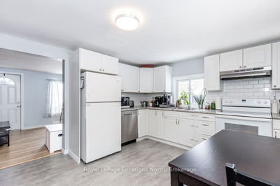 217 JOHN St, Tay - Victoria Harbour image-0-1