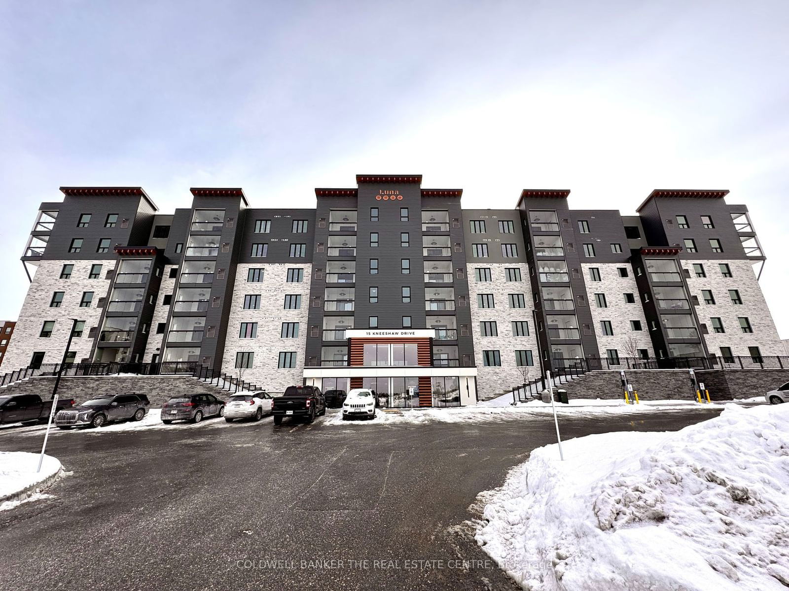 Condo leased at 213-15 Kneeshaw Drive, Barrie, Rural Barrie Southeast, L9J 0X9 - MLS: S11926461