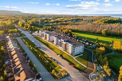 Unit 215 — 5 Spooner Cres, Collingwood - Collingwood image-0-2