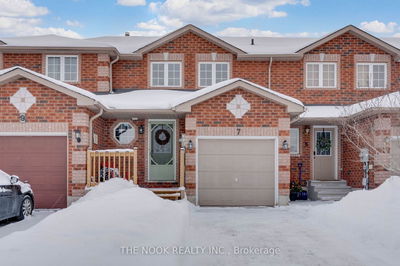 7 Coronation Pkwy, Barrie - Innis-Shore