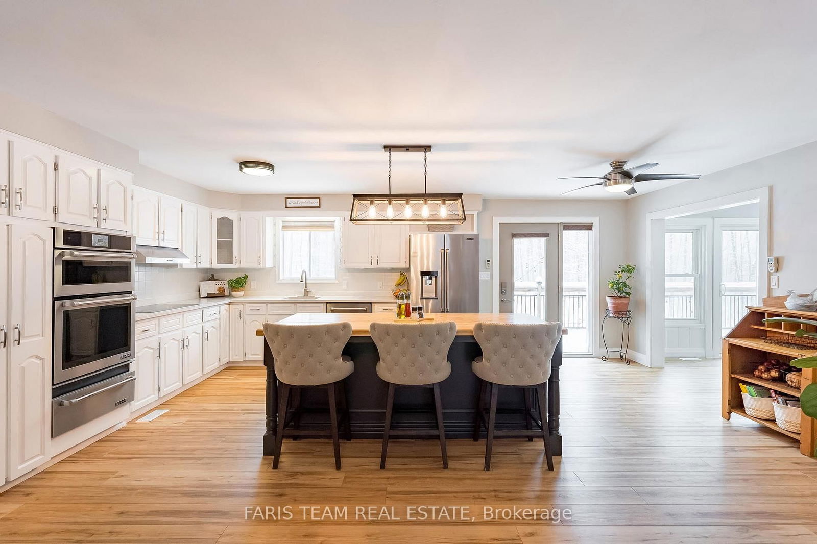Detached House sold at 405 Baseline Road, Tiny, Rural Tiny, L4R 0E3 - MLS: S11928365