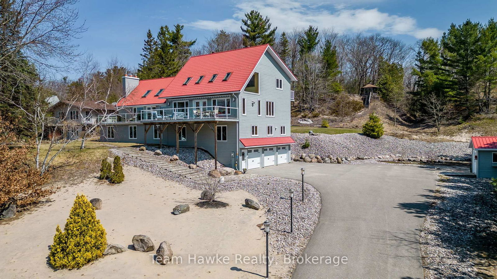 Detached House sold at 33 Wendake Road, Tiny, Rural Tiny, L0L 2T0 - MLS: S11928539