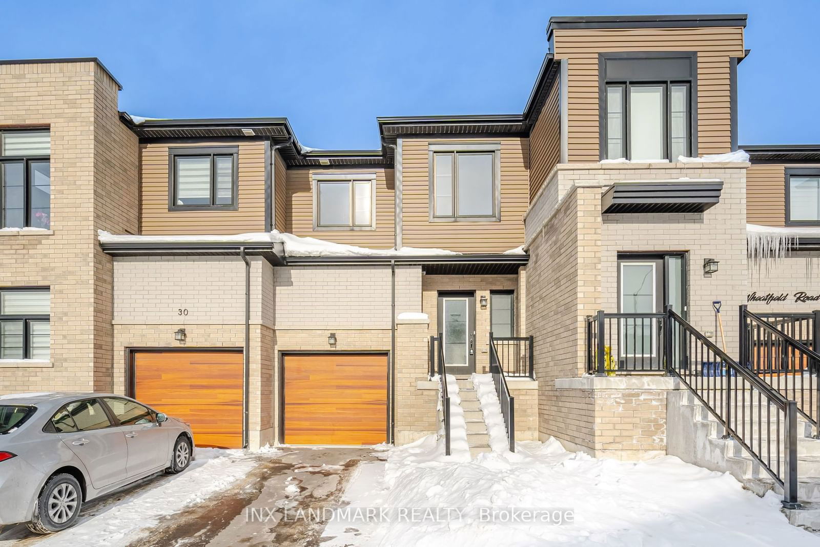 Townhouse for sale at 28 Wheatfield Road, Barrie, Rural Barrie Southeast, L9J 0C2 - MLS: S11929922