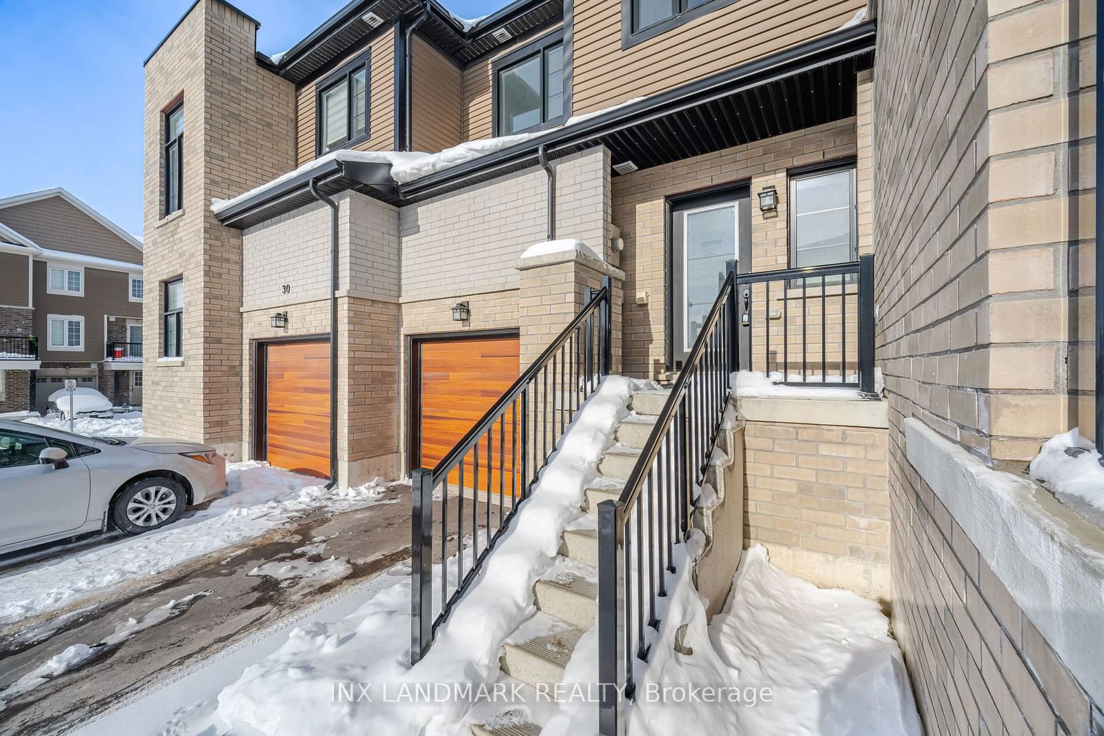 Townhouse for sale at 28 Wheatfield Road, Barrie, Rural Barrie Southeast, L9J 0C2 - MLS: S11929922