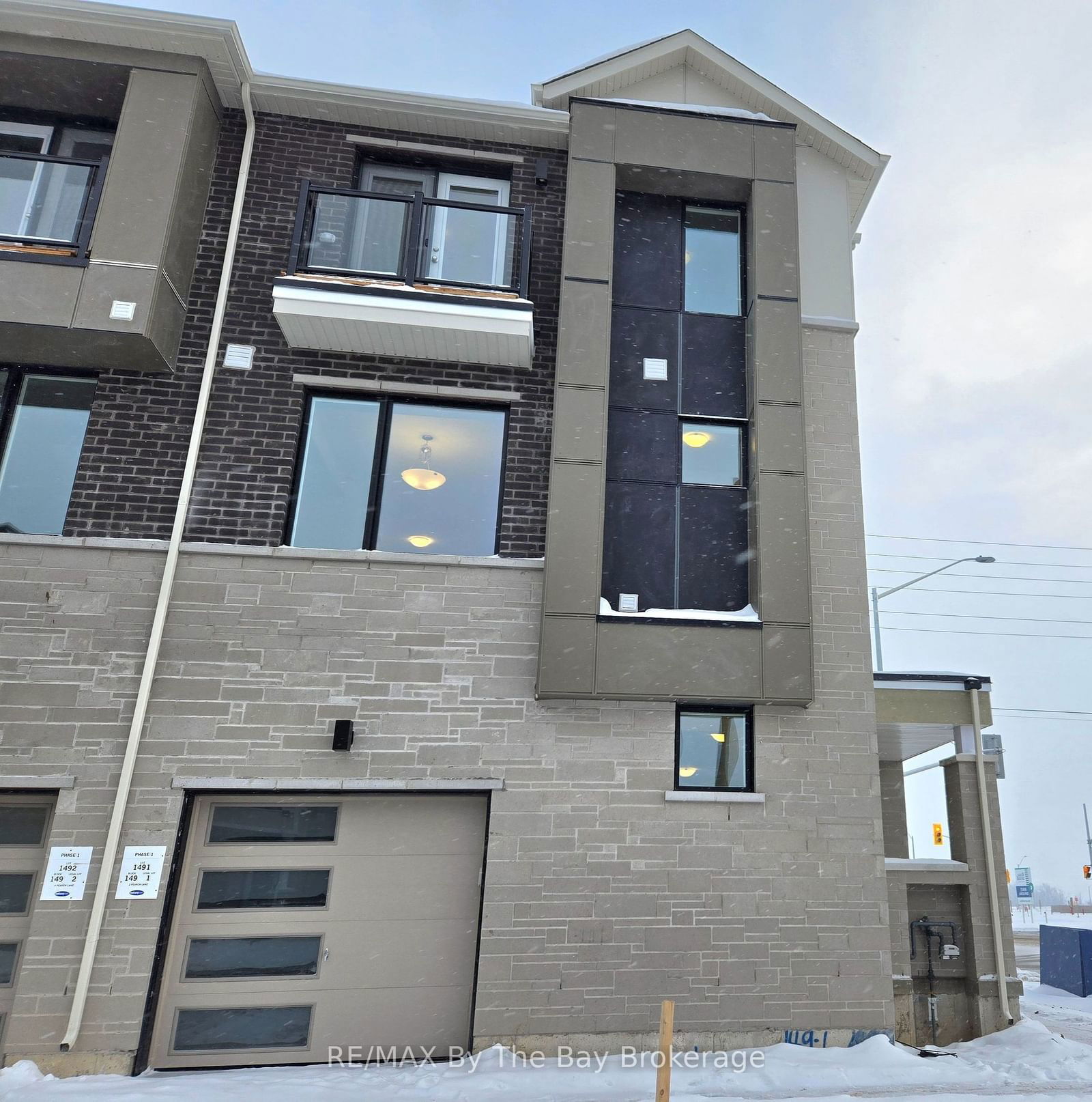 Townhouse leased at 2 Pearen Lane, Barrie, Rural Barrie Southwest, L9J 0Z7 - MLS: S11930097