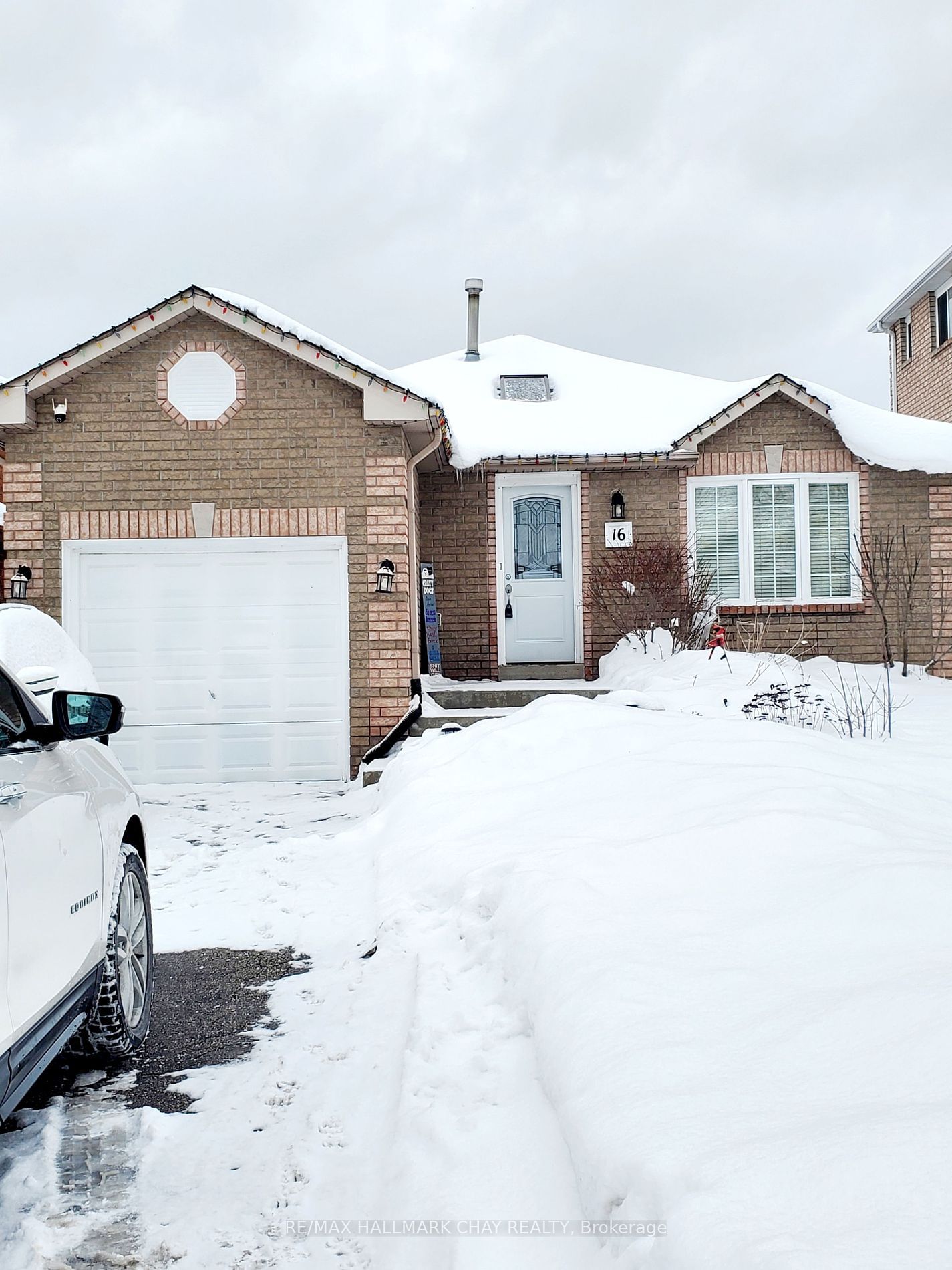 Detached House sold at 16 Waddington Crescent, Barrie, Holly, L4N 8C8 - MLS: S11931941