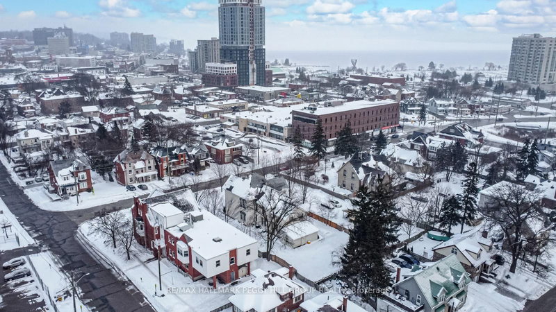 72 High St, Barrie, L4N 1W4 | Image 2