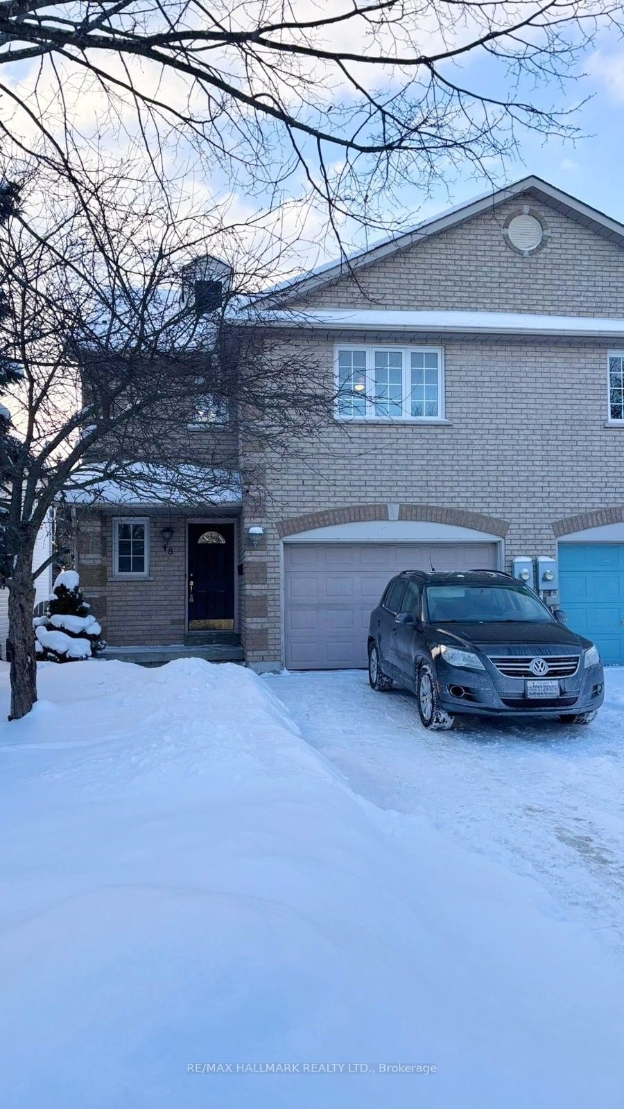 Semi-Detached House for lease at 48 Downing Crescent, Barrie, Holly, L4N 8V6 - MLS: S11932423