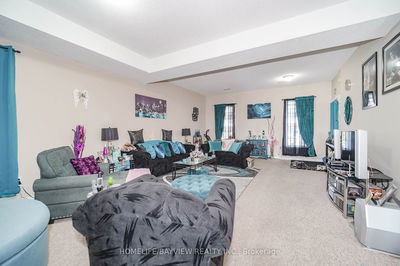 353 EDGEHILL Dr, Barrie - Edgehill Drive image-0-3