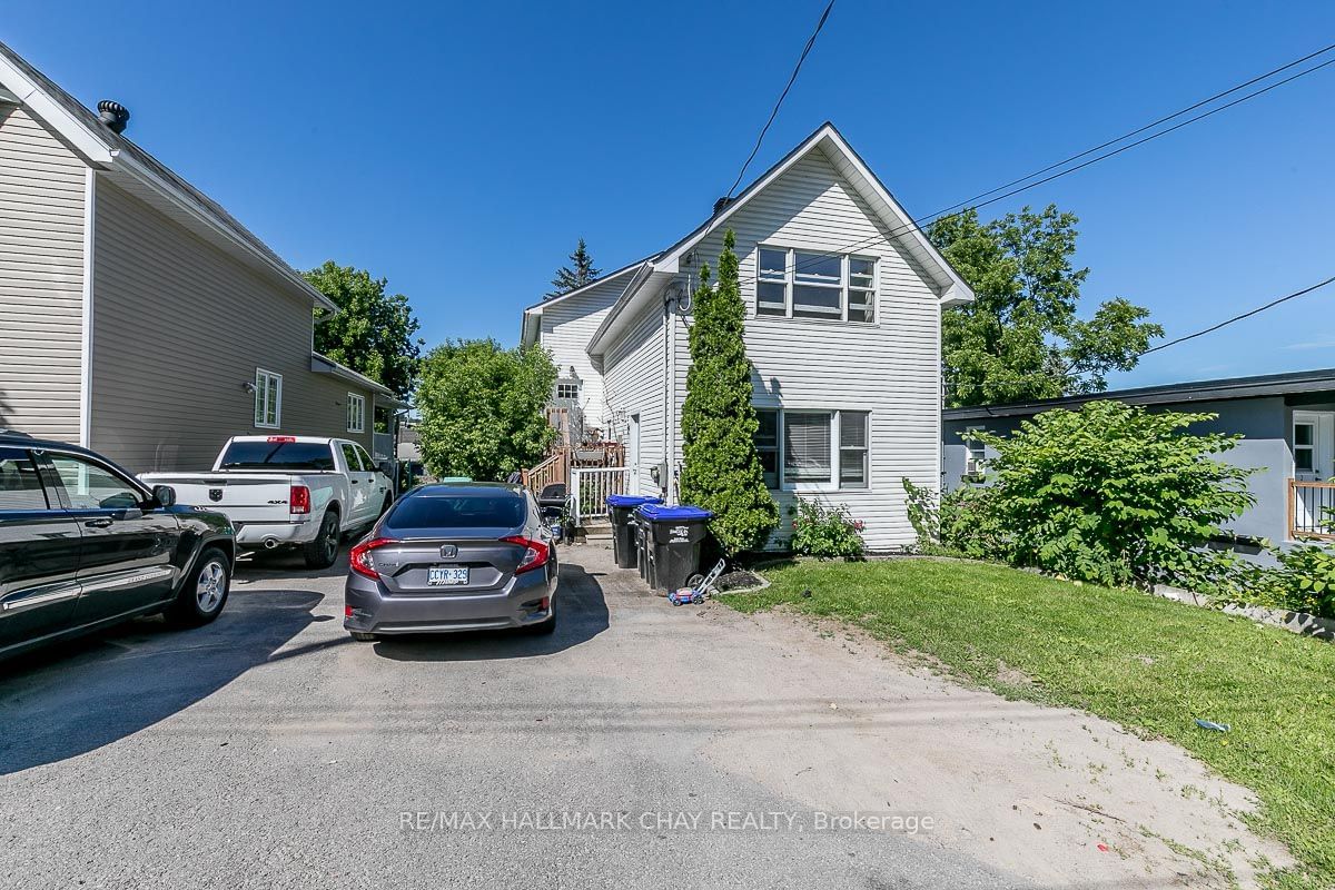 Semi-Detached House for sale at 226 Queen Street, Midland, Midland, L4R 3H1 - MLS: S11933646