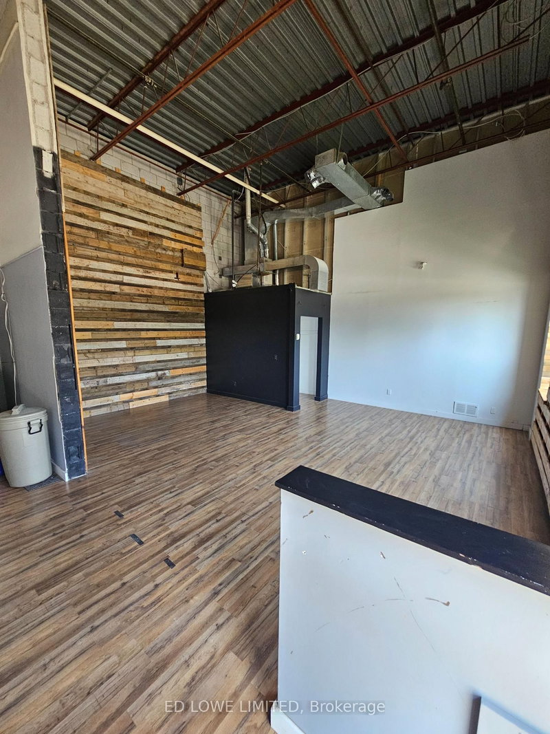 5 - 40 Bell Farm Rd, Barrie, L4M 5L3 | Image 3