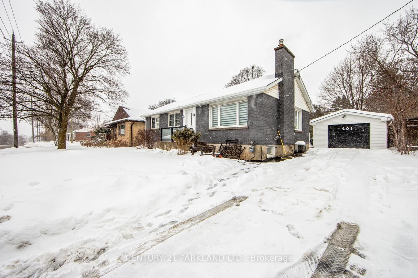 Detached House sold at 201 St Vincent Street, Barrie, Wellington, L4M 3Z5 - MLS: S11934510