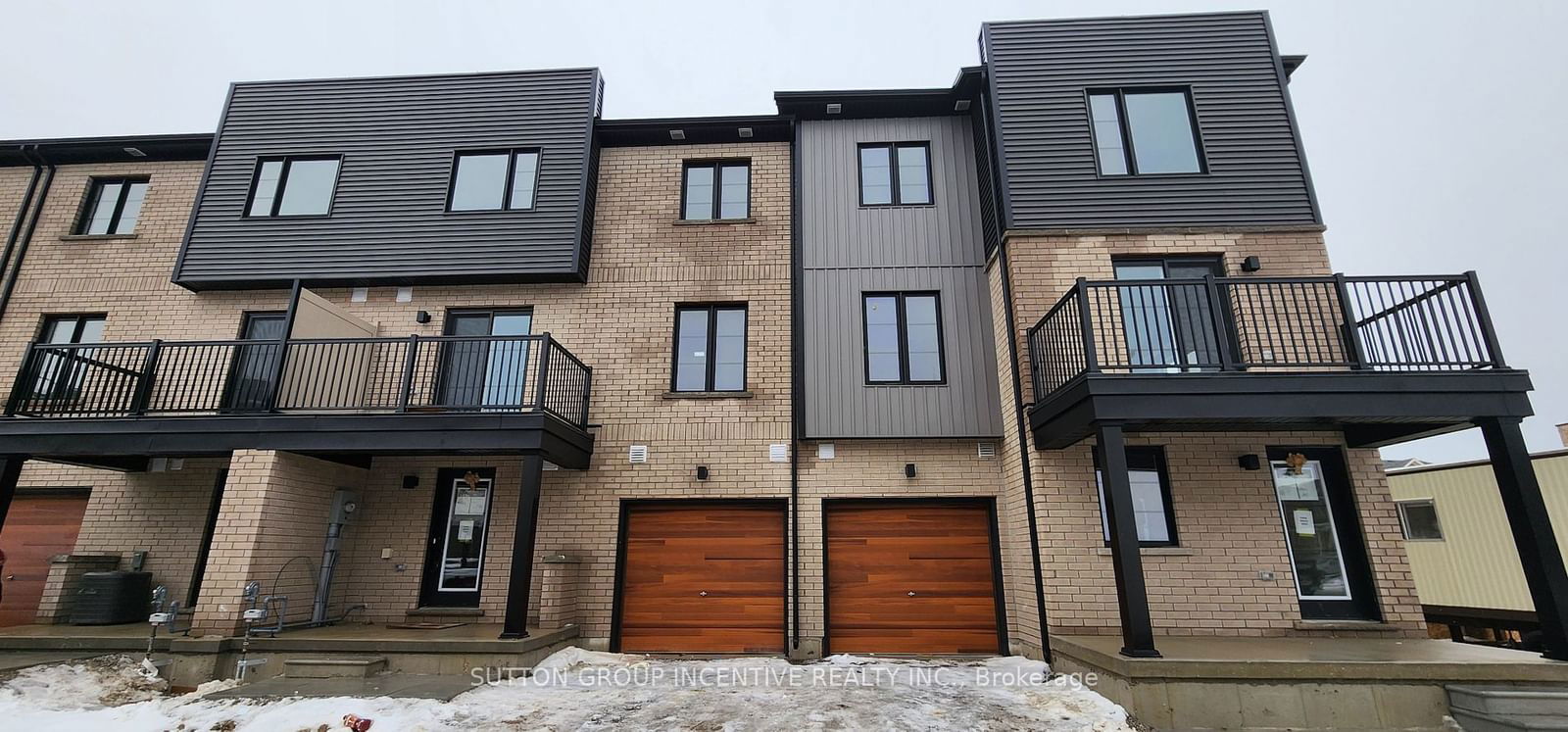 Townhouse for lease at 35 Wagon Lane, Barrie, Rural Barrie Southeast, L9J 0V4 - MLS: S11934776