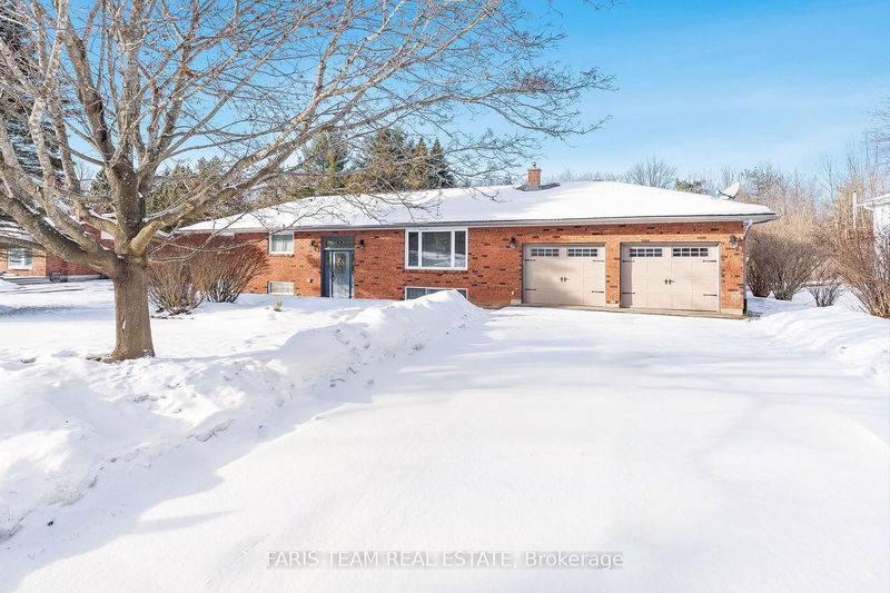 home for sale on 220 Moonstone Road E