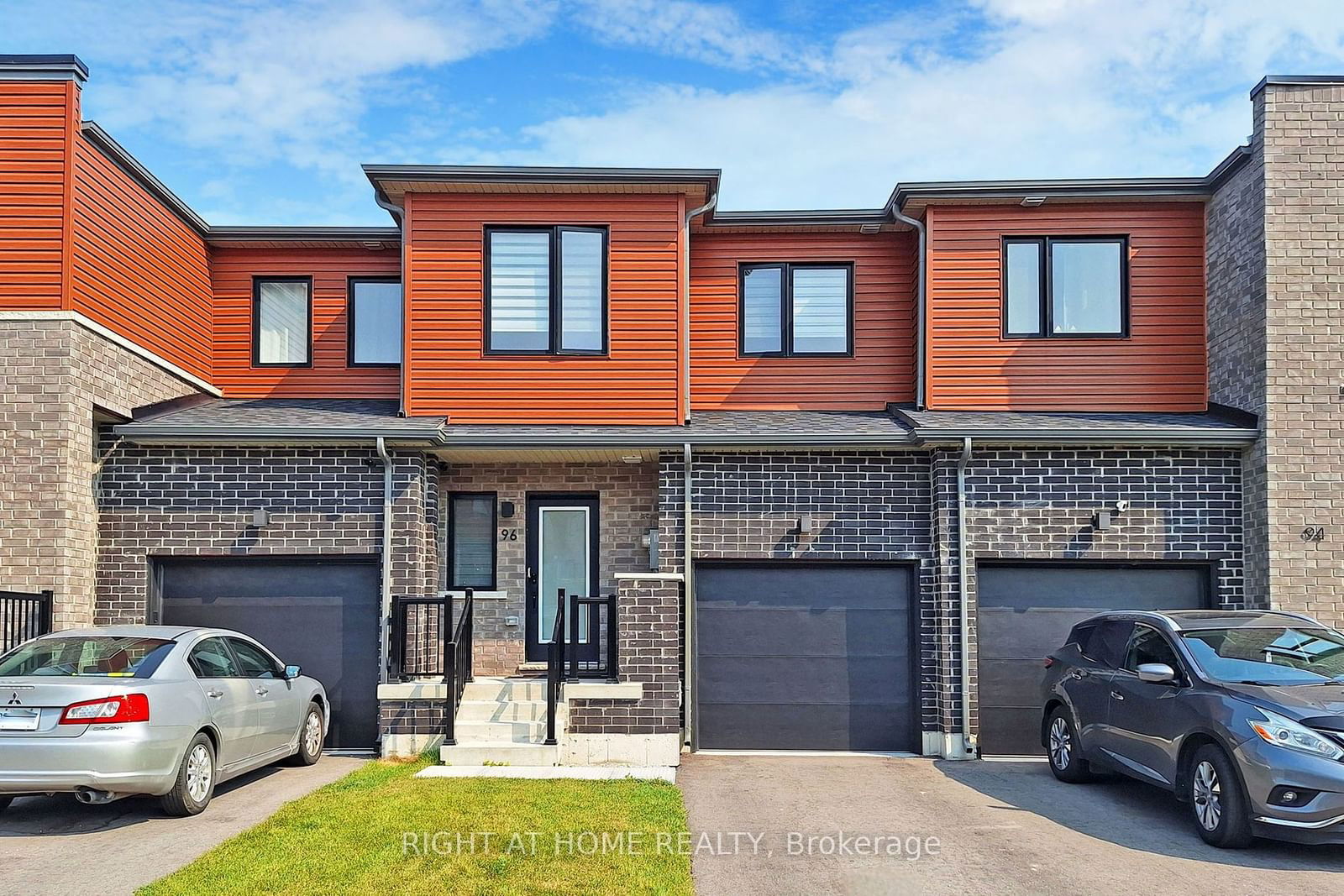 Townhouse for lease at 96 Fairlane Avenue, Barrie, Painswick South, L9J 0M5 - MLS: S11936227