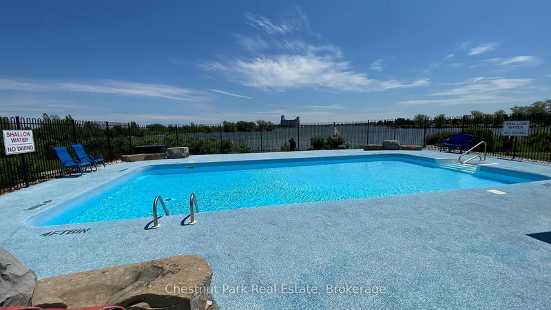 2 Cranberry Quay, Collingwood, L9Y 5C2 | Image 2