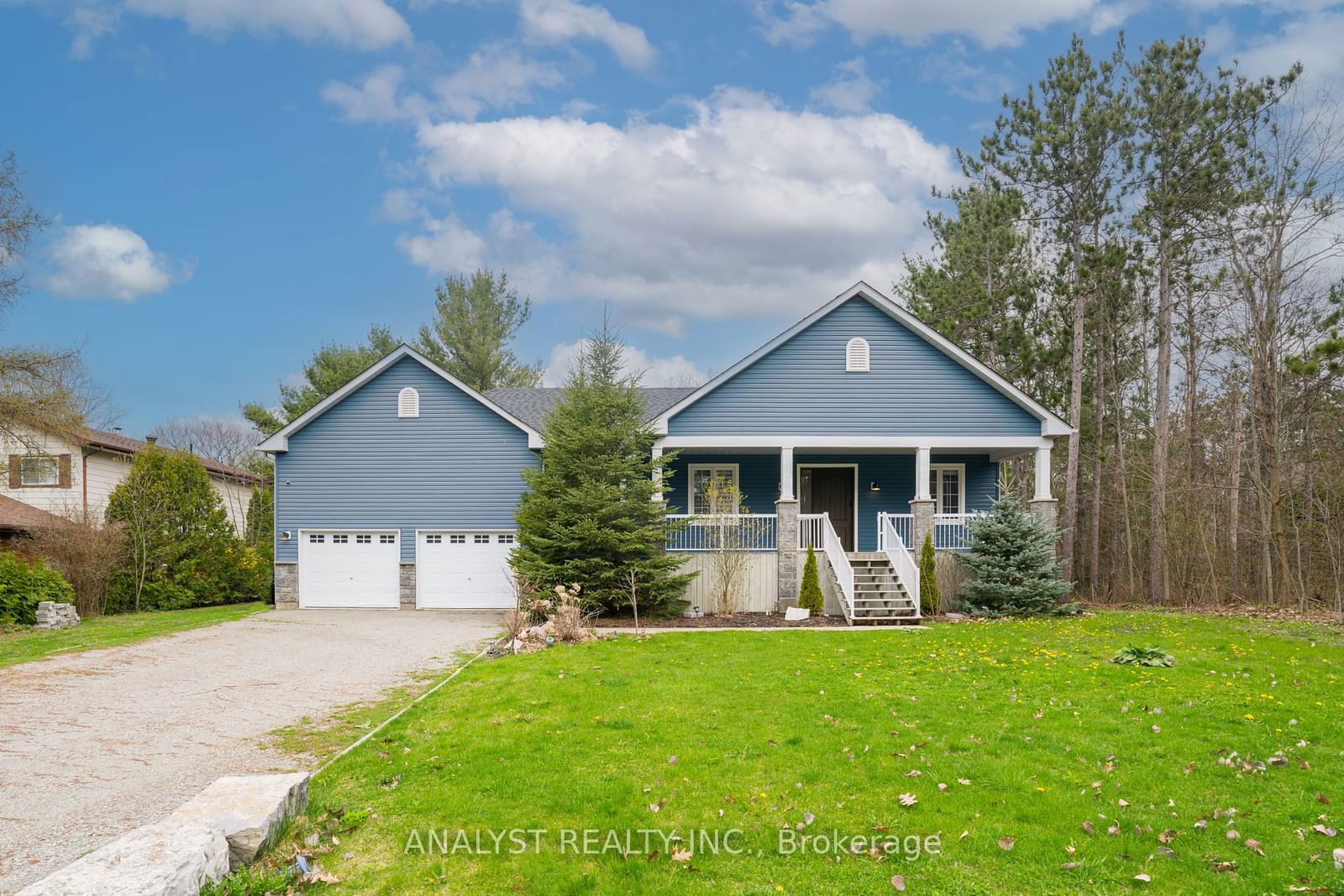 Detached House for sale at 30 Lindale Avenue, Tiny, Rural Tiny, L9M 0J2 - MLS: S11938240