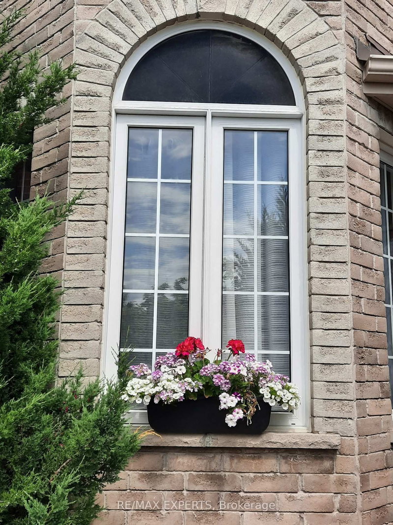 5 Kelsey Cres, Barrie, L4N 0J5 | Image 2