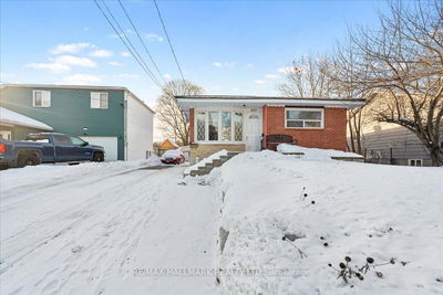 Detached House for sale at 227 Southview Road, Barrie, South Shore, L4N 3X6 - MLS: S11939396