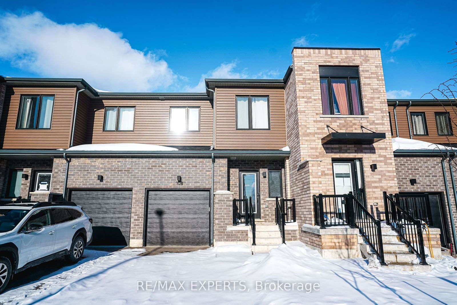 Townhouse for lease at 108 Fairlane Avenue, Barrie, Painswick South, L9J 0M5 - MLS: S11939717