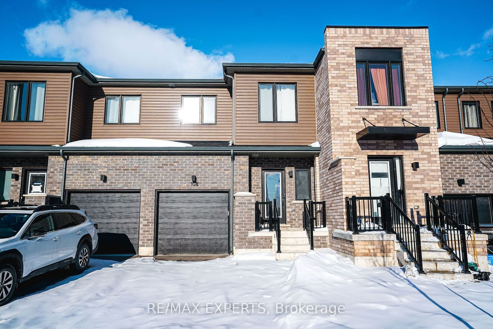 Townhouse for lease at 108 Fairlane Avenue, Barrie, Painswick South, L9J 0M5 - MLS: S11939717