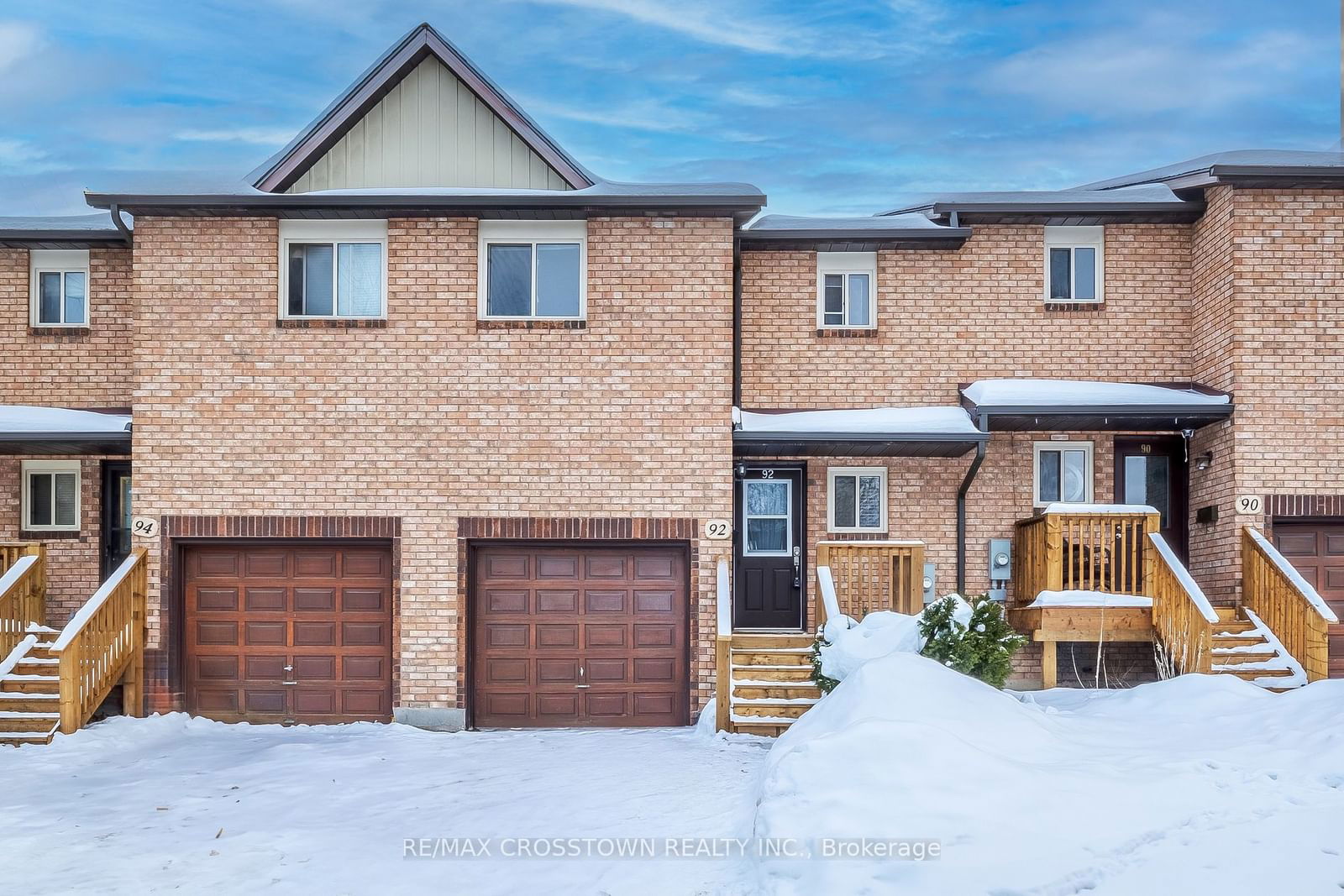 Townhouse sold at 92 LOGGERS RUN N/A, Barrie, Ardagh, L4N 6W8 - MLS: S11939740