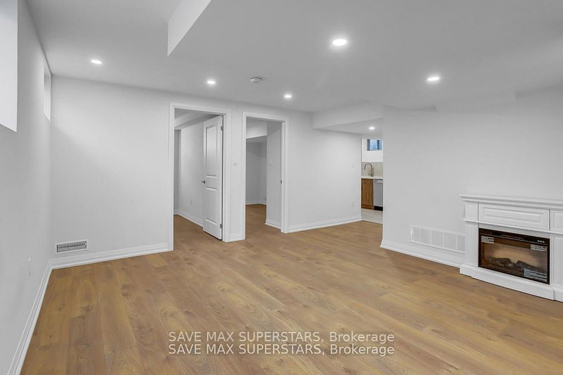 159 Franklin Tr, Barrie, L9J 0J1 | Image 3