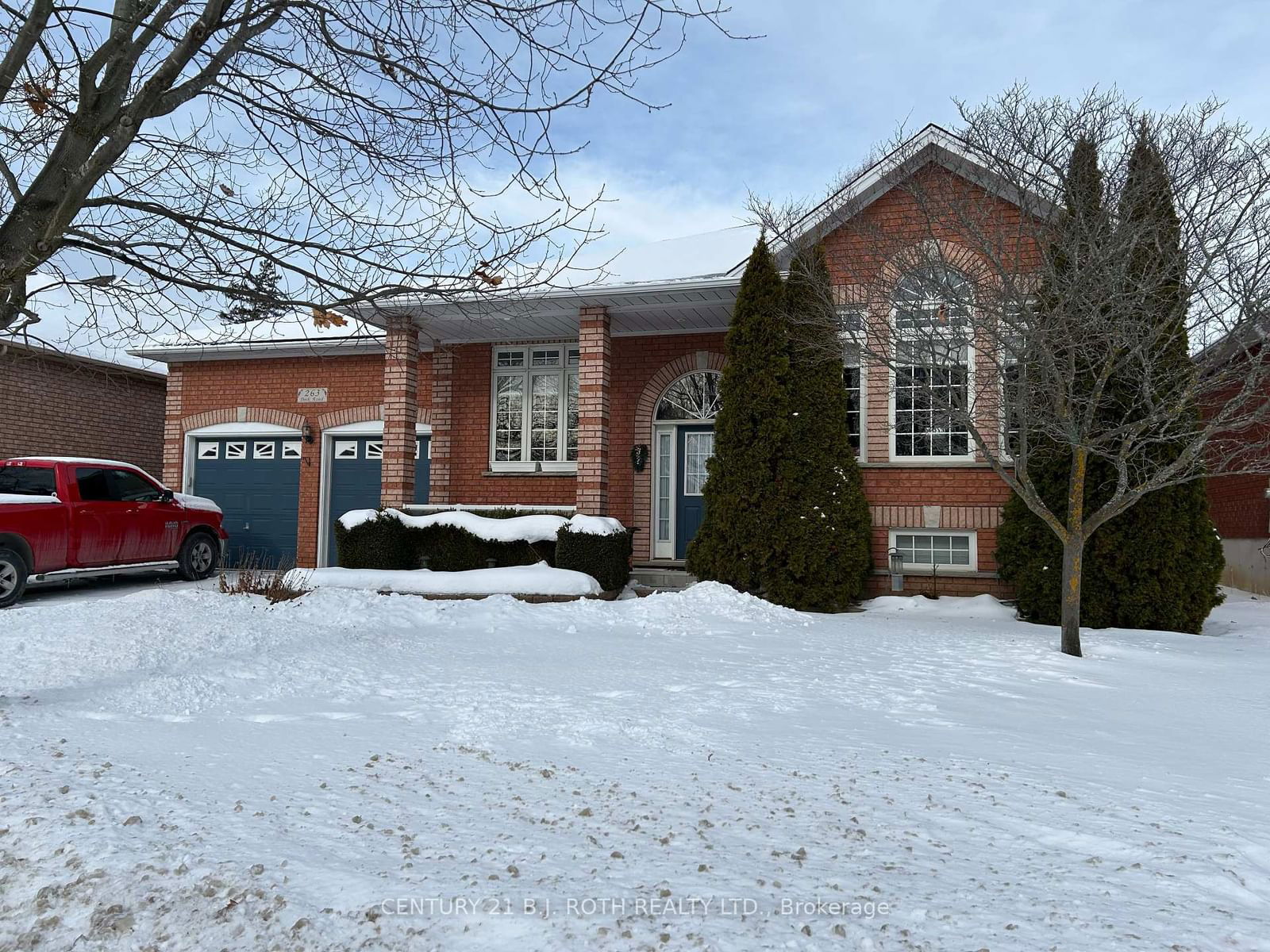 Building at 263 Dock Road, Barrie, South Shore