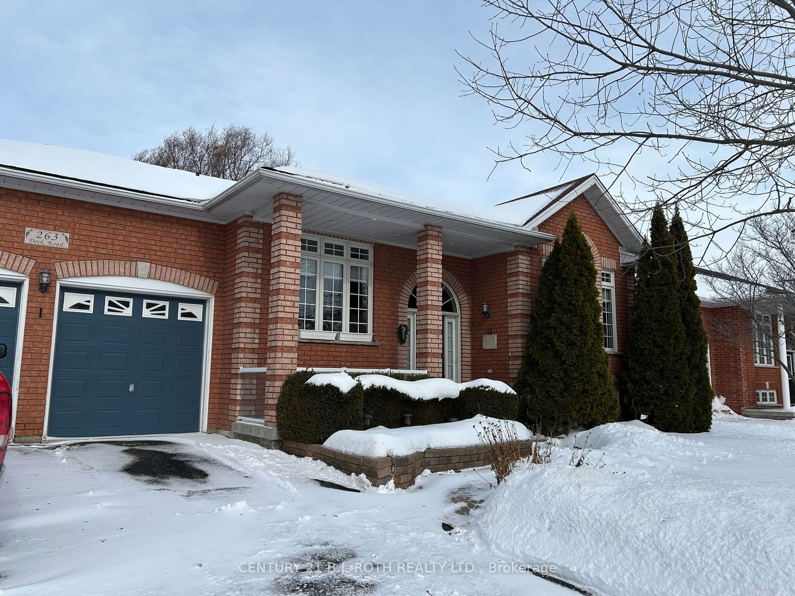 Detached House for sale at 263 Dock Road, Barrie, South Shore, L4N 0L3 - MLS: S11942438