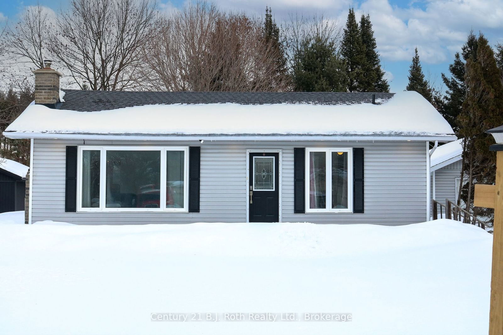 Detached House for sale at 3245 Grayshott Drive, Severn, West Shore, L3V 0Y3 - MLS: S11945105