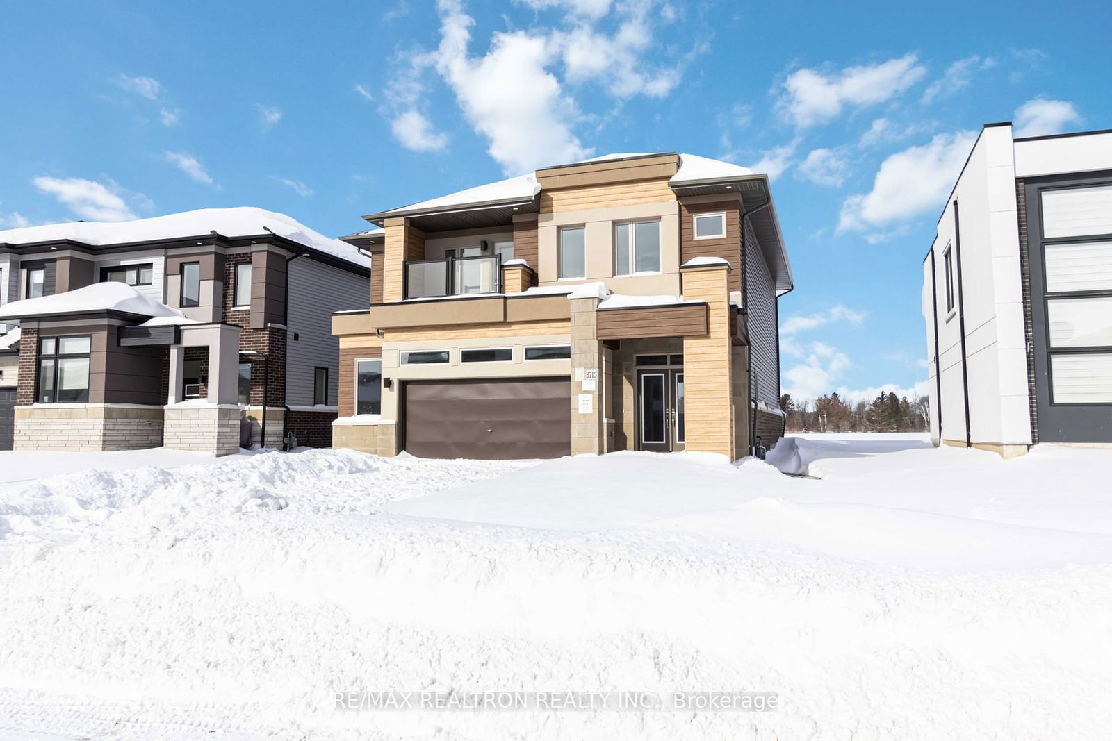 Detached House for sale at 3715 Quayside Drive, Severn, West Shore, L3V 8M9 - MLS: S11945180