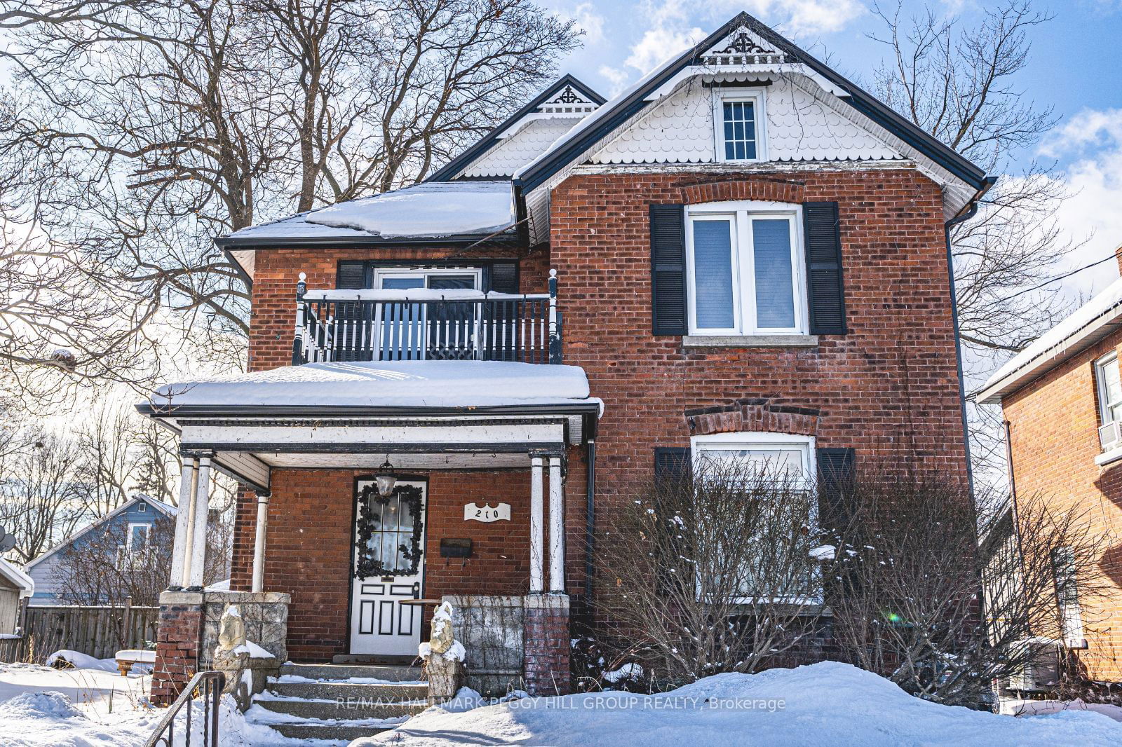 Building at 210 Bradford Street, Barrie, Allandale Centre