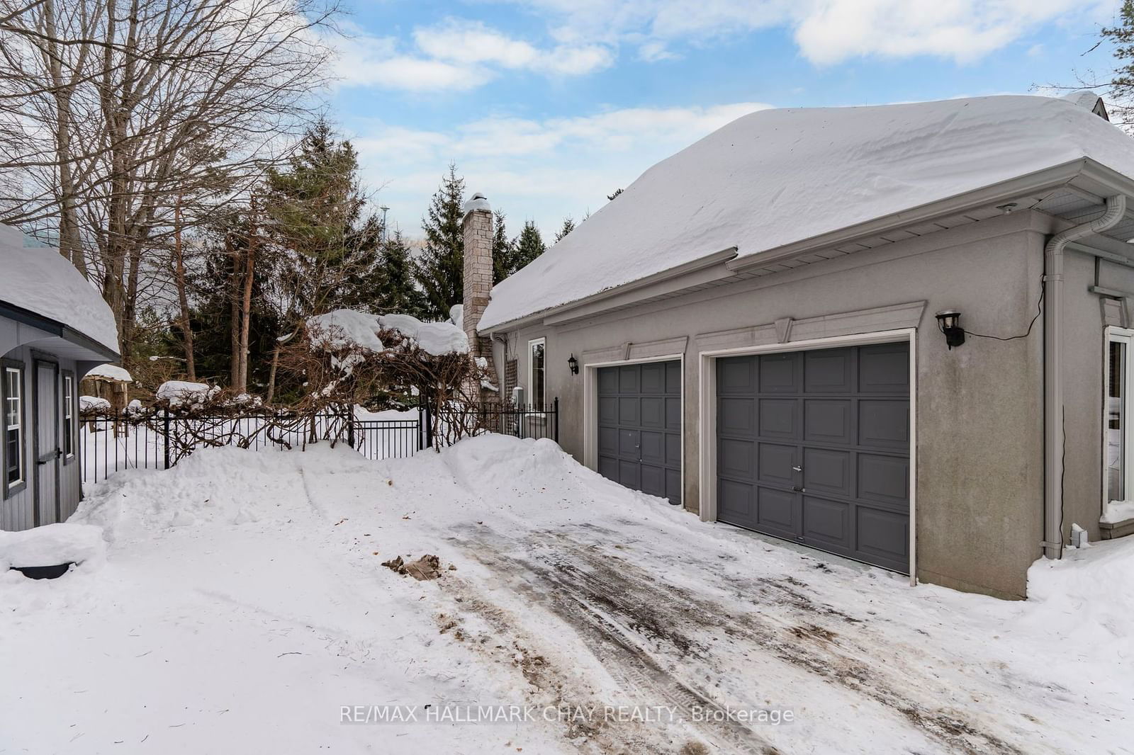 Detached House for sale at 11 Bunker Place, Oro-Medonte, Horseshoe Valley, L0L 2L0 - MLS: S11946086