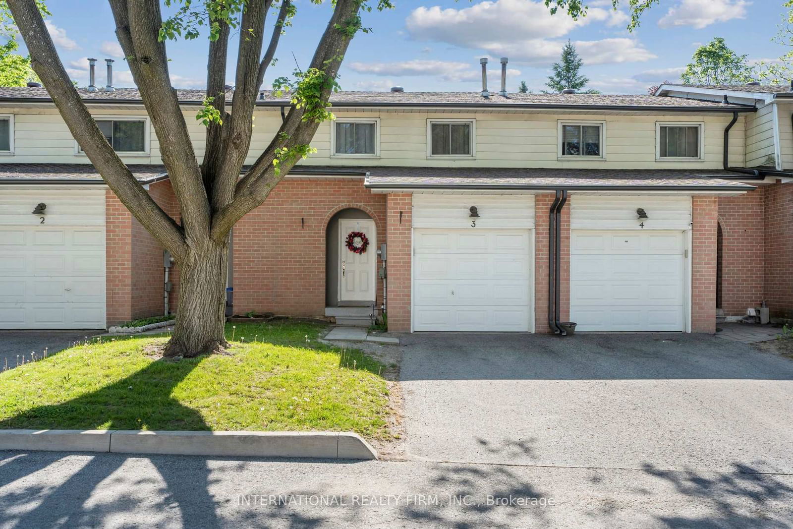 Townhouse for sale at 3-2 Bernick Drive, Barrie, Grove East, L4M 5K4 - MLS: S11948273