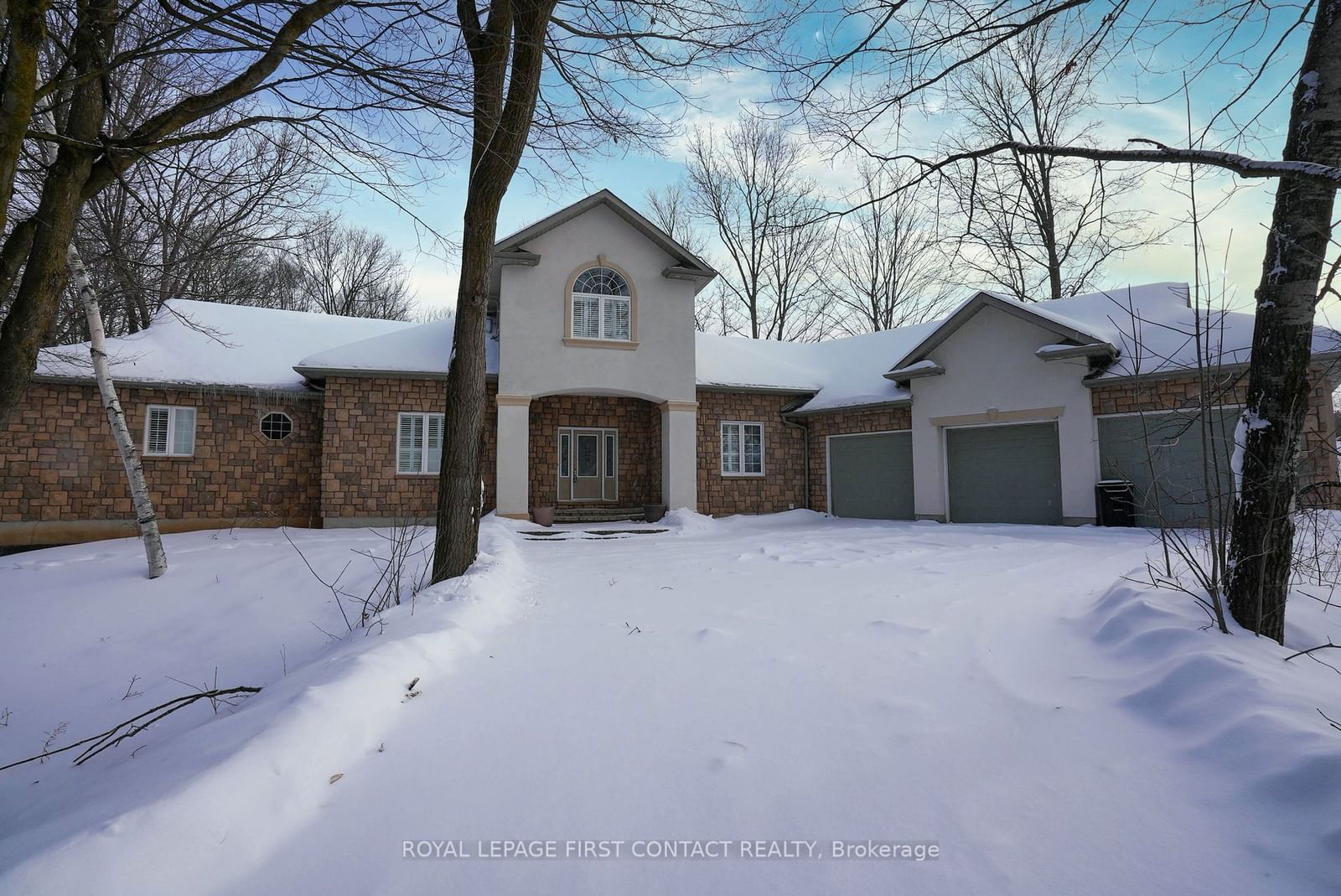 Detached House sold at 29 Glenhuron Drive, Springwater, Midhurst, L4M 6T4 - MLS: S11948536